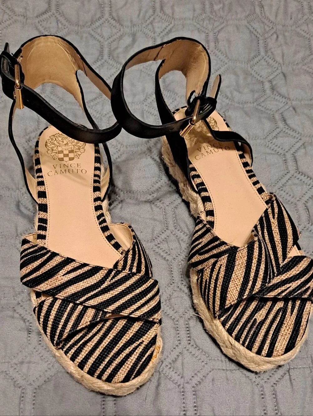 Vince Camuto Delindan Zebra 7.5